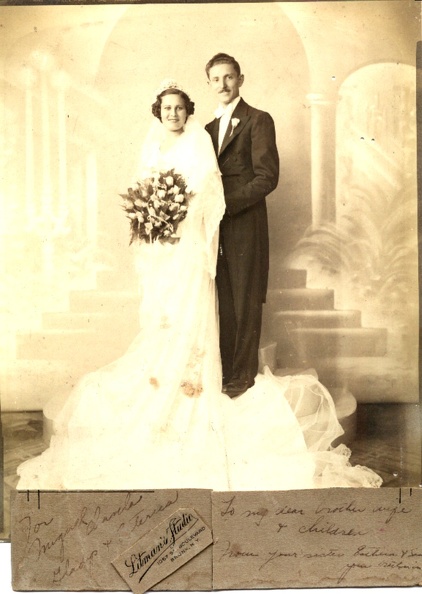 uncle esther metzger and her husband.jpg
